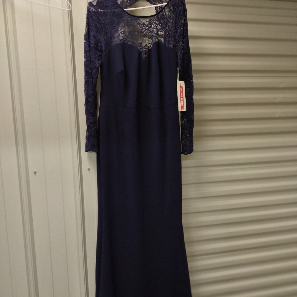 Dress - Picture 2 of 5